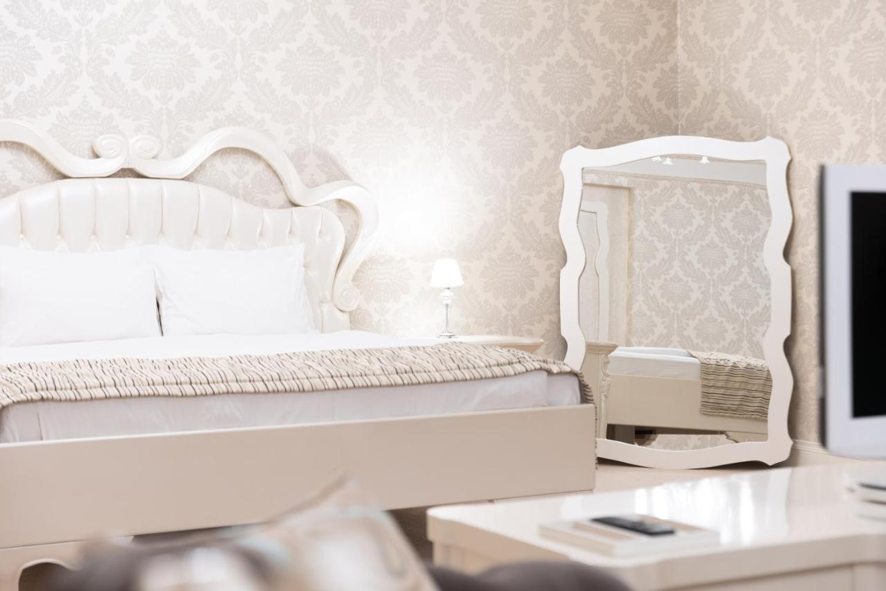 Hotel Dukagjini Pejë Esterno foto