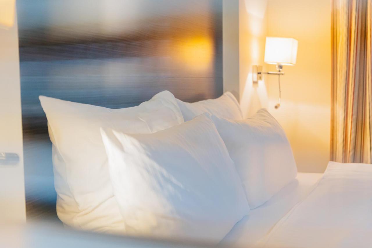 Hotel Dukagjini Pejë Esterno foto