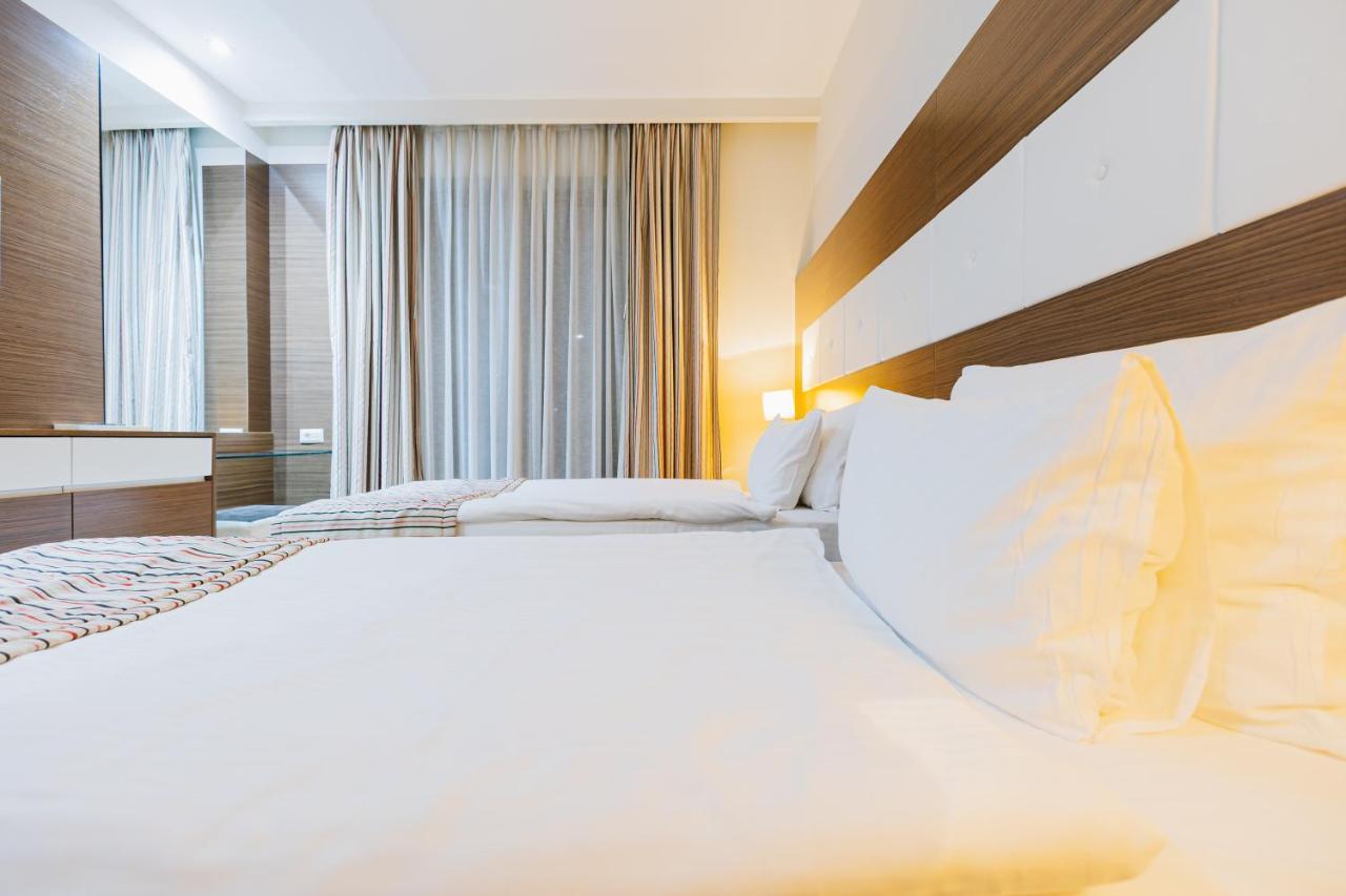 Hotel Dukagjini Pejë Esterno foto