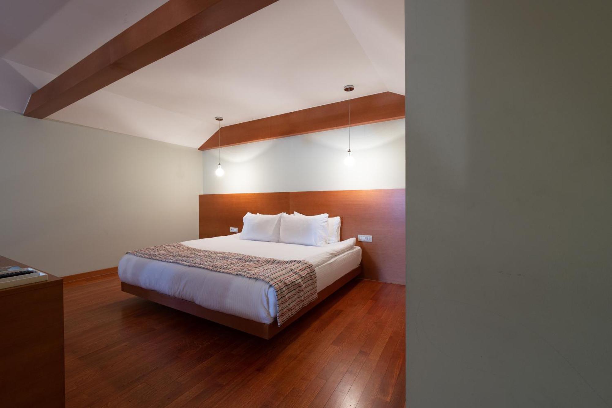 Hotel Dukagjini Pejë Esterno foto